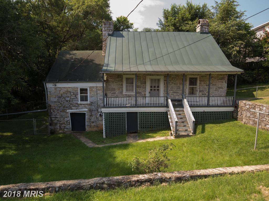 204 Kent Street - Photo 1