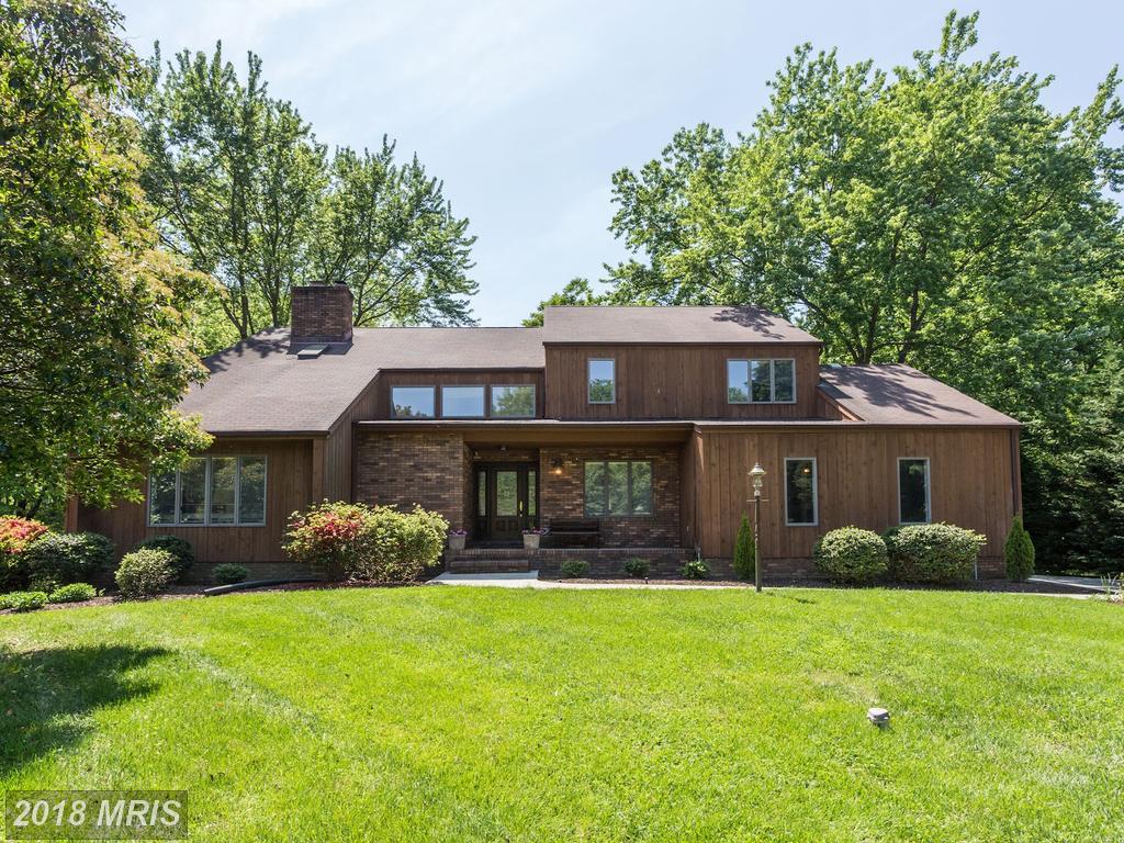 1082 Carriage Hill Parkway - Photo 1