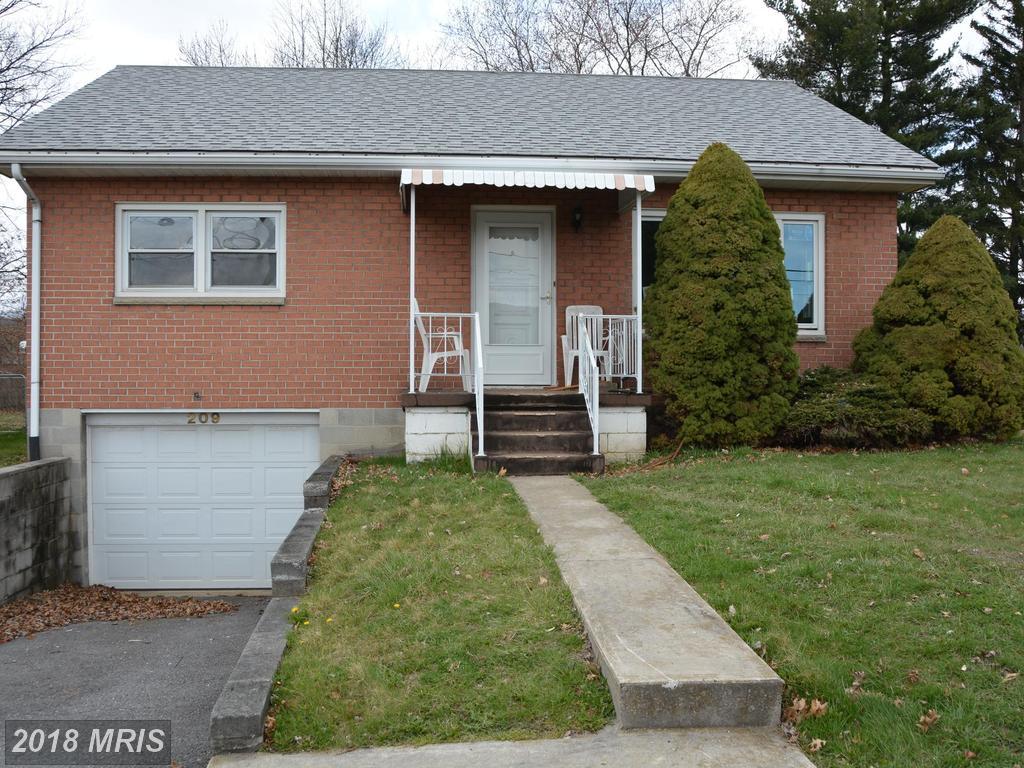 209 Memorial Avenue - Photo 1