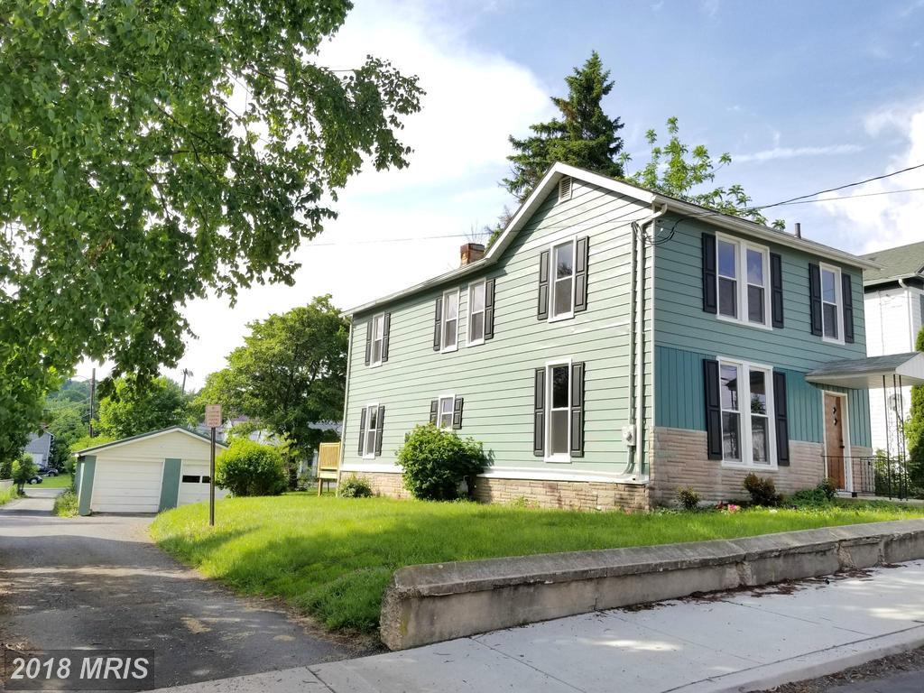 89 Broadway - Photo 1