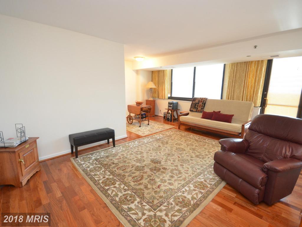 1805 Crystal Drive - Photo 1