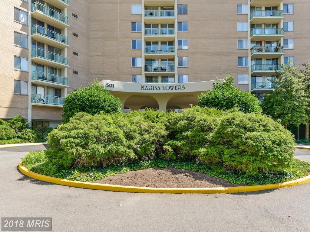 501 Slaters Lane - Photo 1