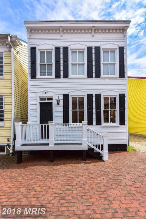 616 Washington Street - Photo 1