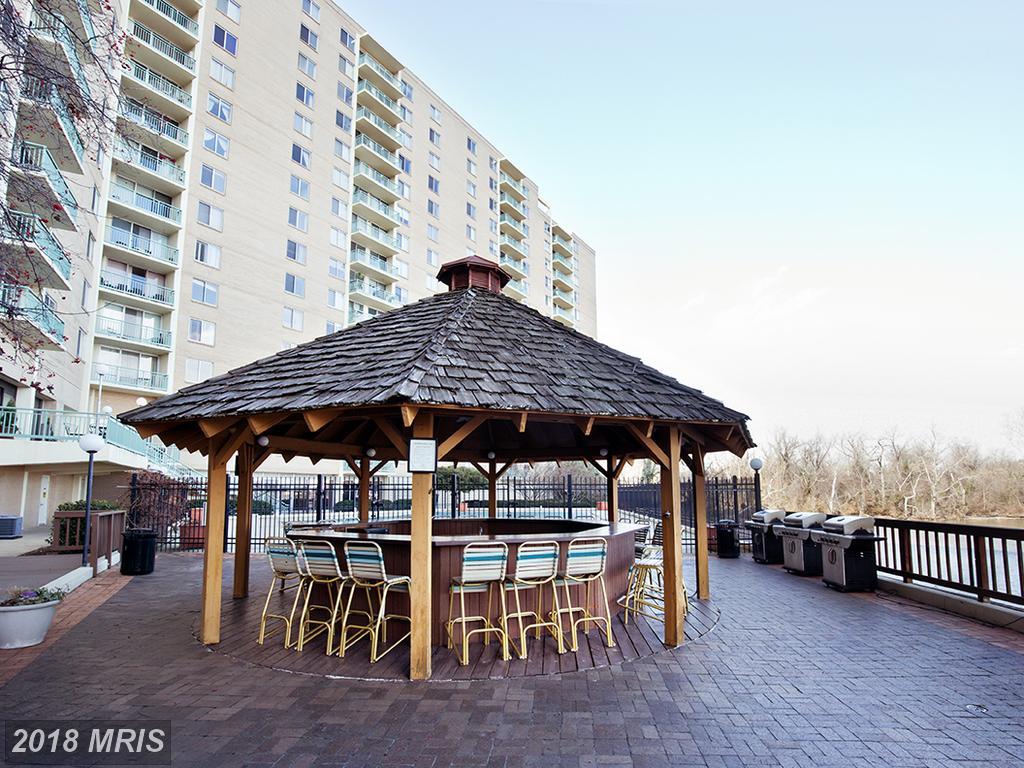 501 Slaters Lane - Photo 1