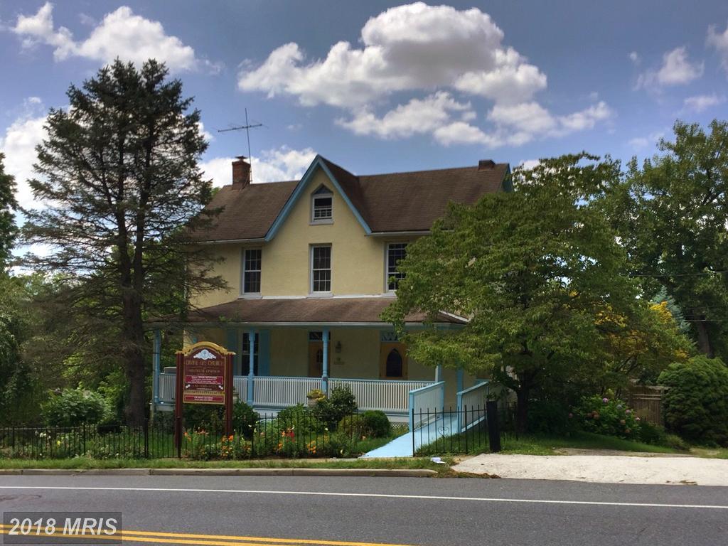 5928 Falls Road - Photo 1