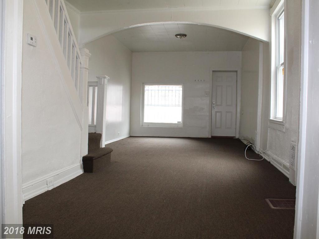 535 Robinson Street - Photo 1