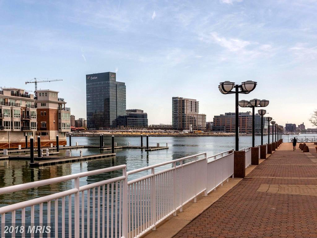 100 Harborview Drive - Photo 1