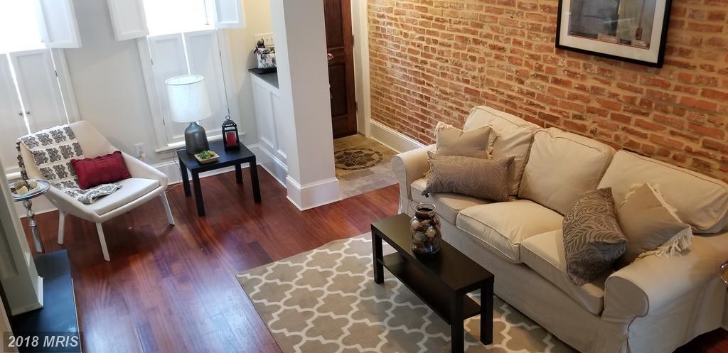 1105 Ellwood Avenue - Photo 1