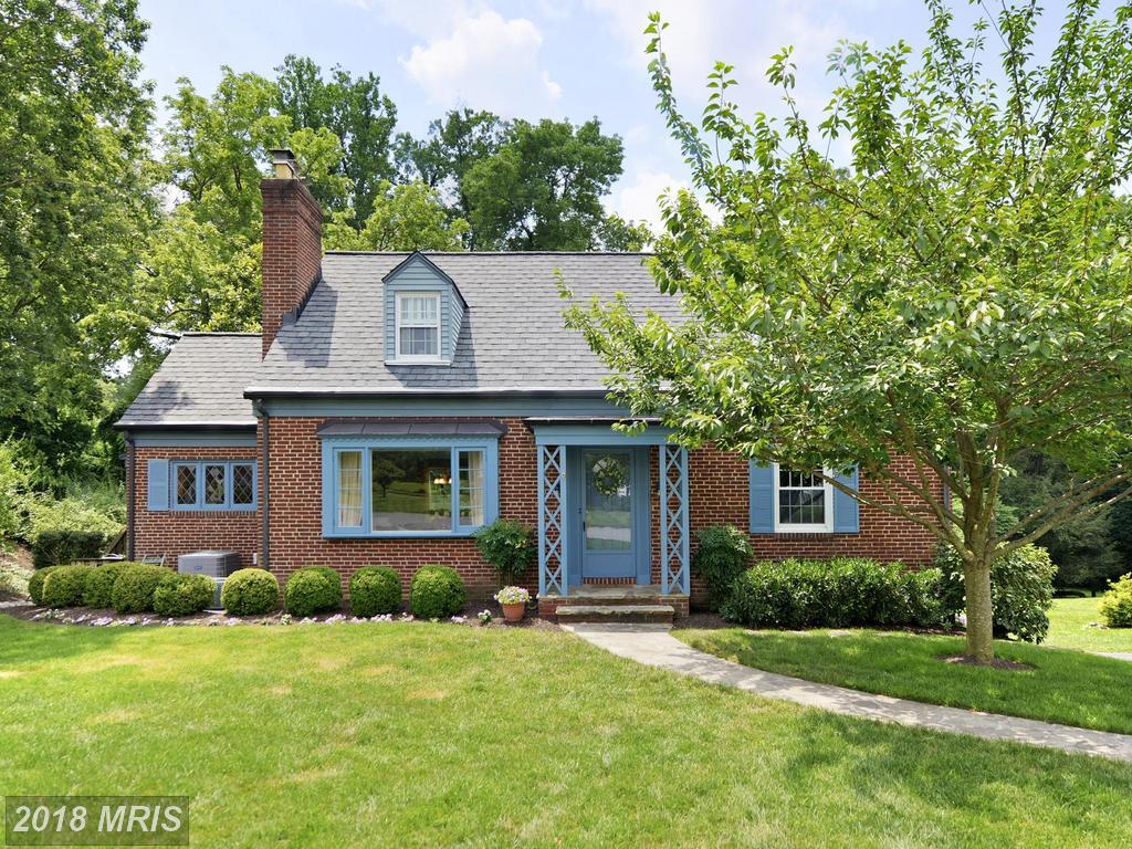 1104 Hampton Garth - Photo 1