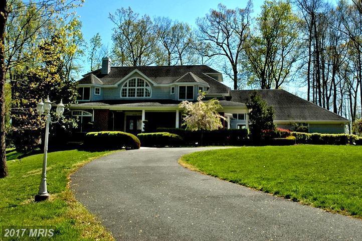 2850 Dunleigh Drive - Photo 1