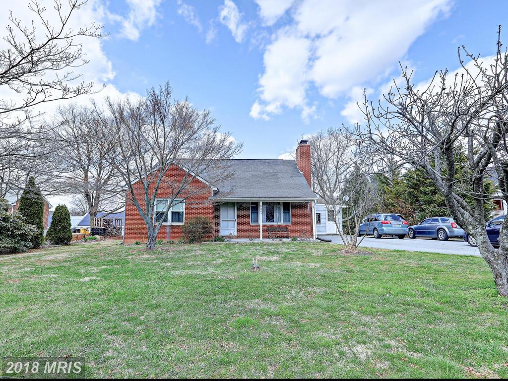 204 Bertie Avenue - Photo 1