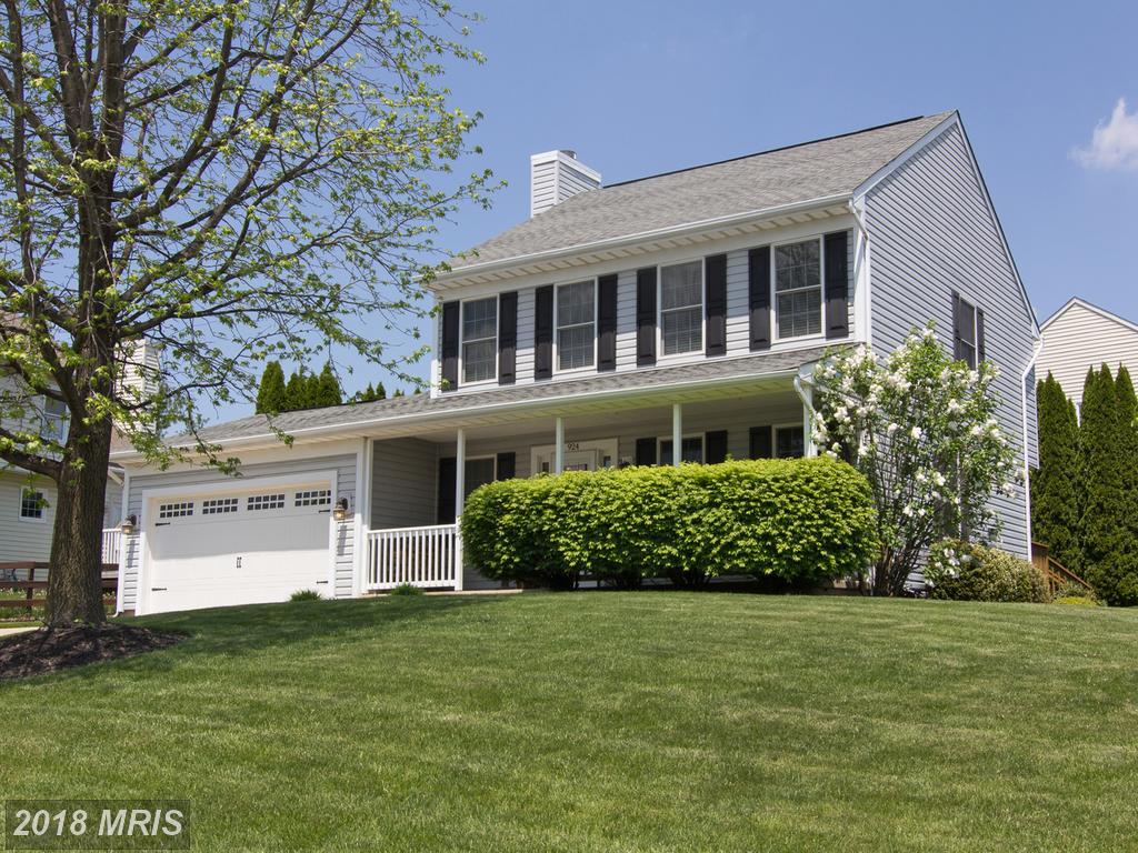 924 Litchfield Circle - Photo 1