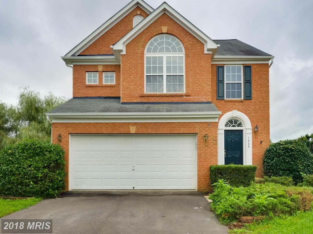 1044 Riverdale Circle - Photo 1