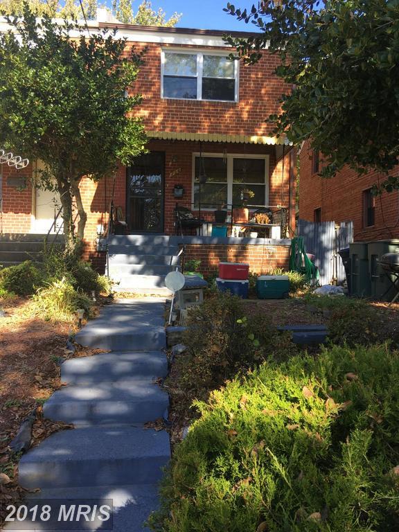 720 Chesapeake Street - Photo 1
