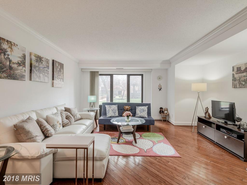 1080 Wisconsin Avenue - Photo 1
