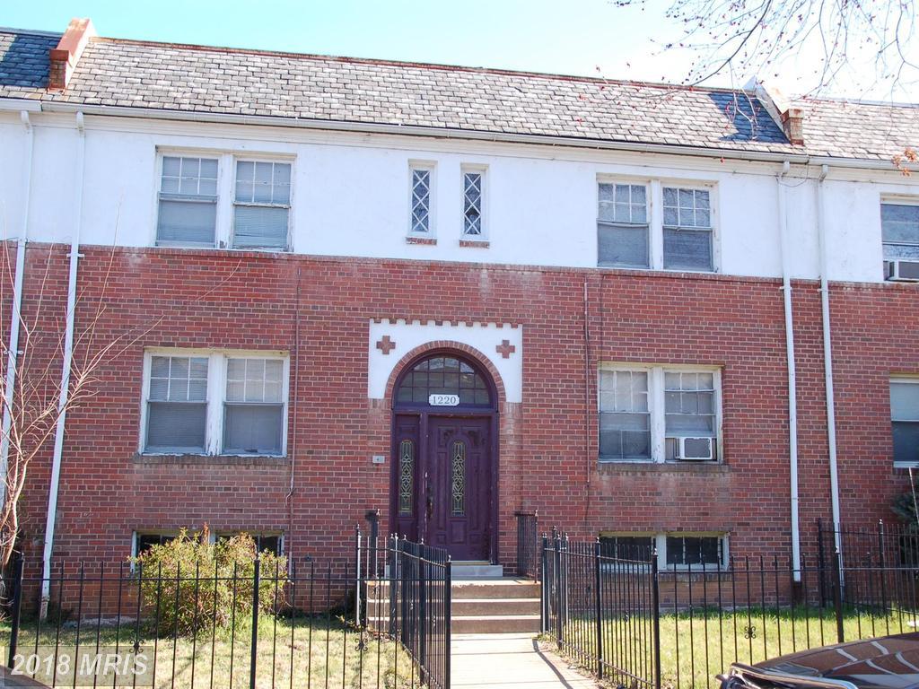 1220 Raum Street - Photo 1