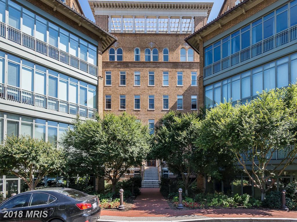2425 L Street - Photo 1