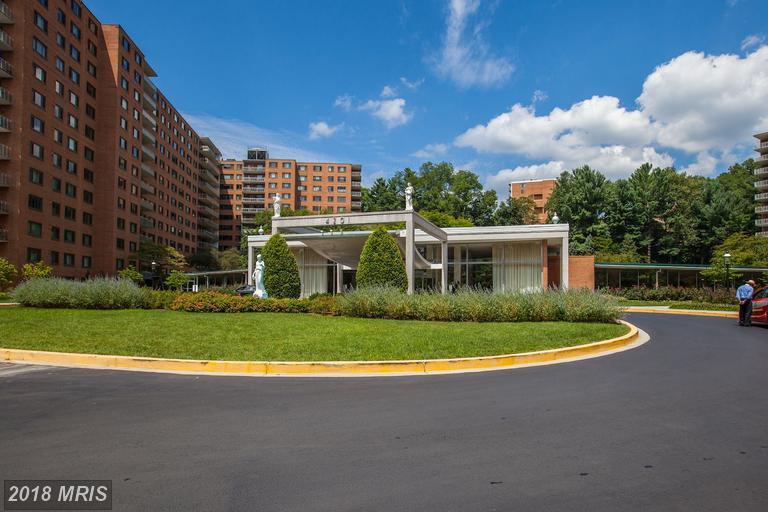 4201 Cathedral Avenue - Photo 1