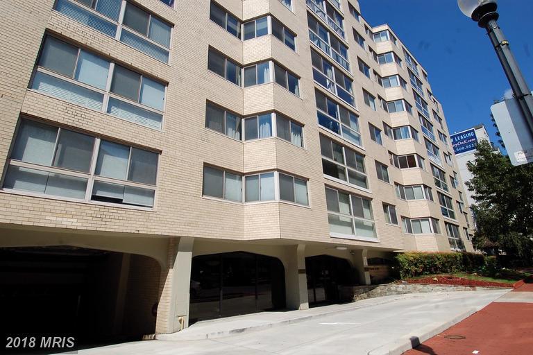 922 24TH Street - Photo 1
