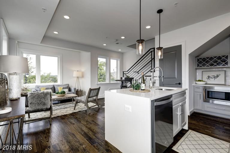4121 9TH Street - Photo 1