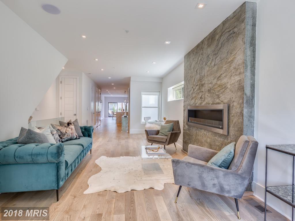 2515 Ontario Road - Photo 1