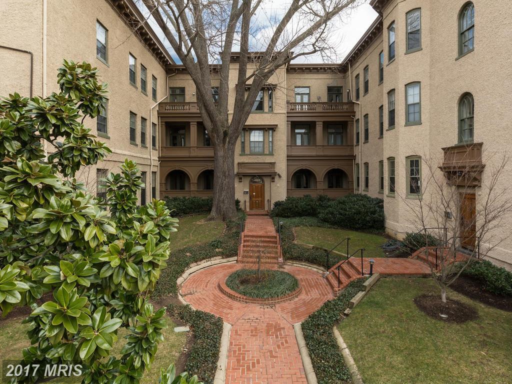 1527 30TH Street - Photo 1