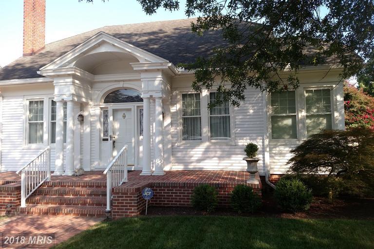 304 Oakley Street - Photo 1