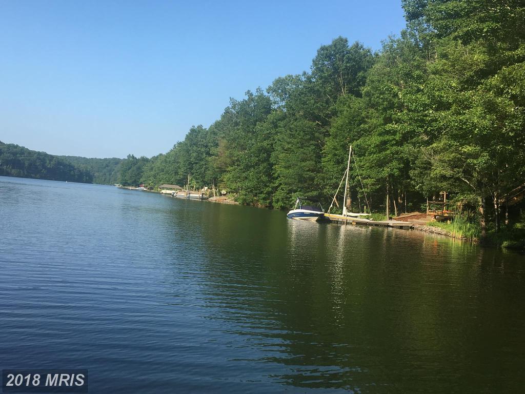 637 Lakeview Drive - Photo 1
