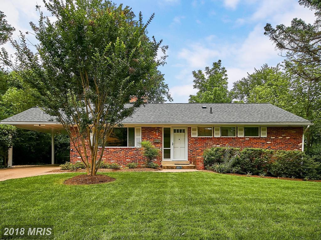 1819 Deer Drive - Photo 1