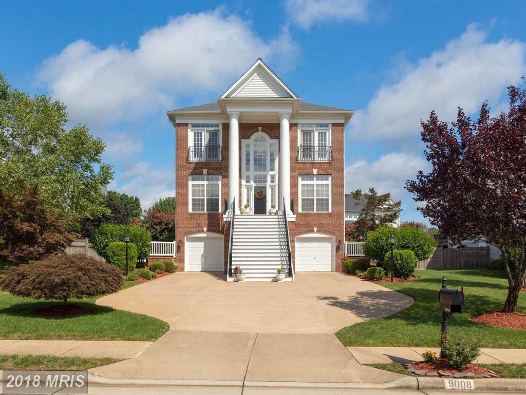 9008 Haywood Avenue - Photo 1
