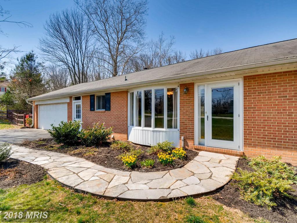 505 Summit Drive - Photo 1