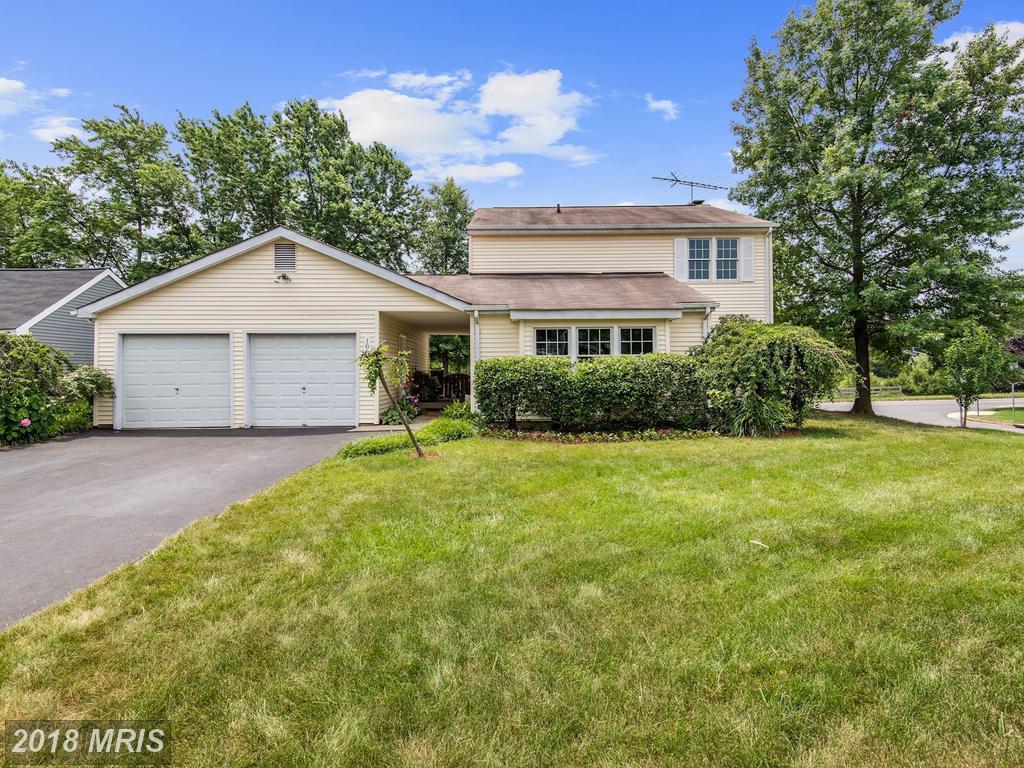 100 Elm Tree Lane - Photo 1