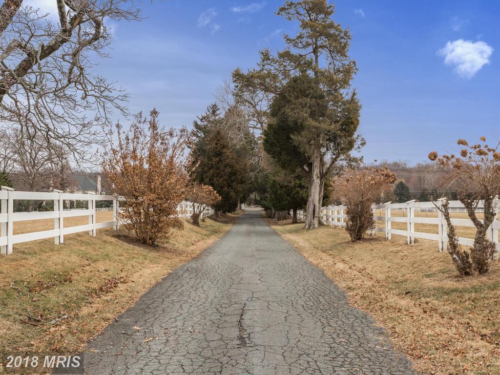 9460 River Road - Photo 1