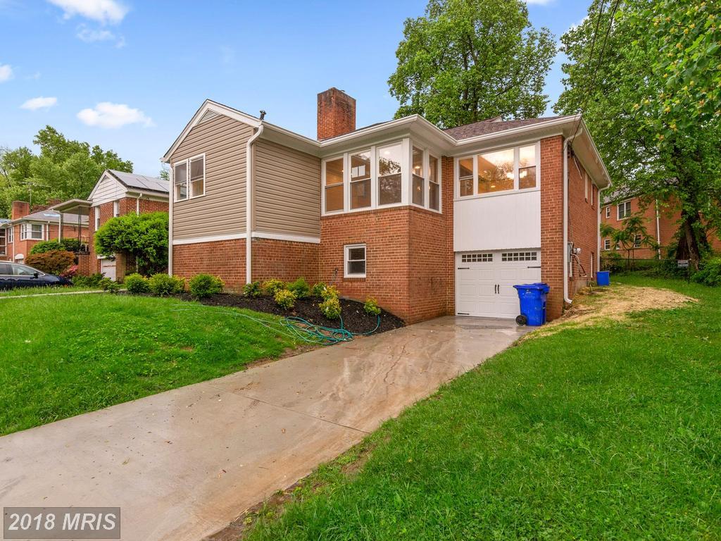 2304 Westview Drive - Photo 1