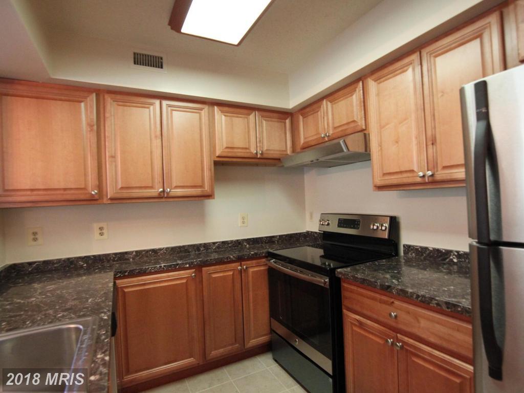 10101 Grosvenor Place - Photo 1