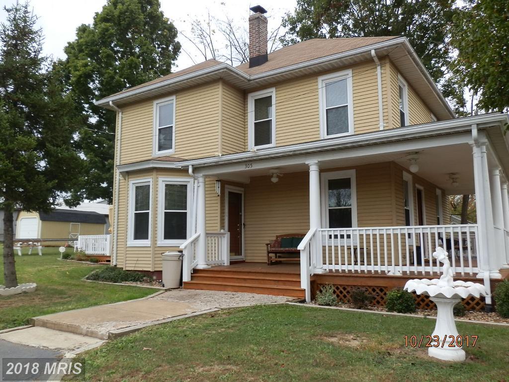 305 Stonewall Avenue - Photo 1