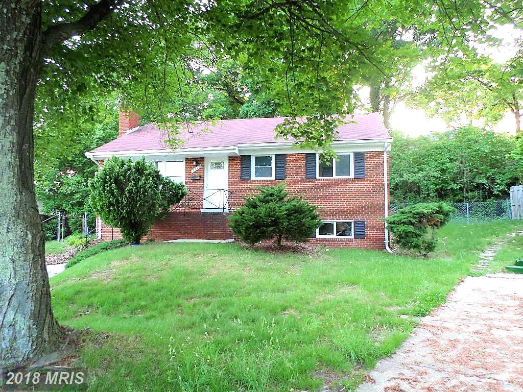 6912 Kipling Parkway - Photo 1