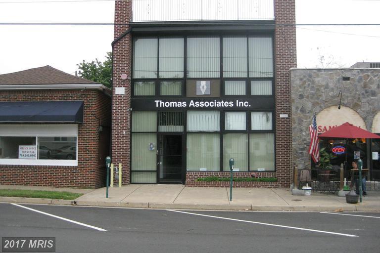 225 Potomac Avenue - Photo 1