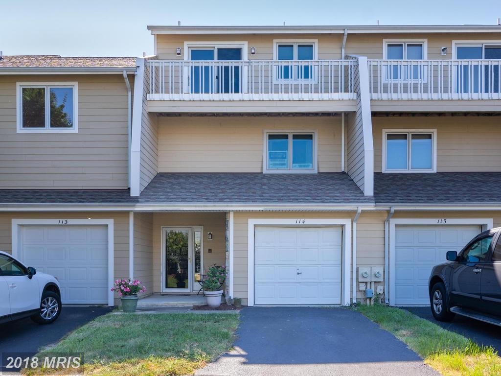 114 Bayview - Photo 1