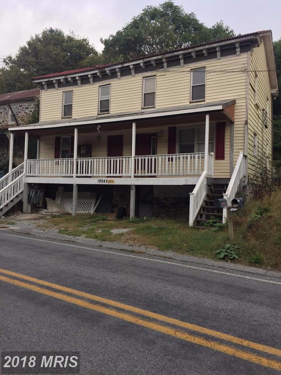 18942 Sandyhook Road - Photo 1