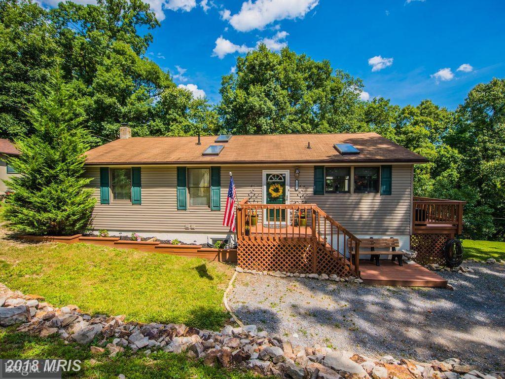 126 Applewood Drive - Photo 1