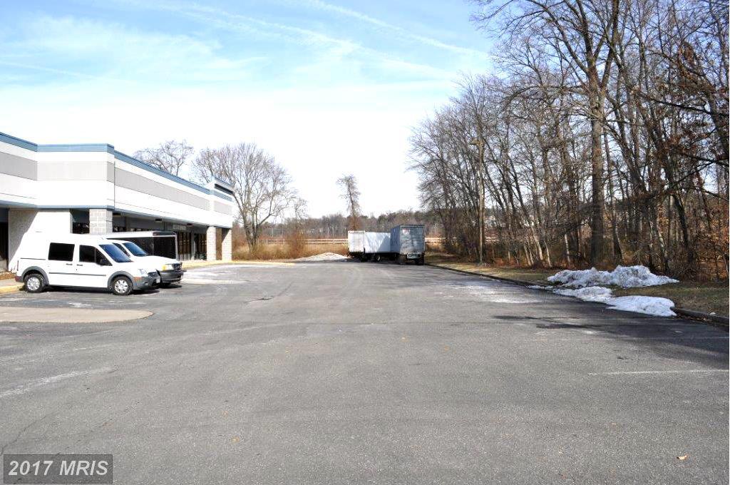 8550 Laurel Dale Drive - Photo 1