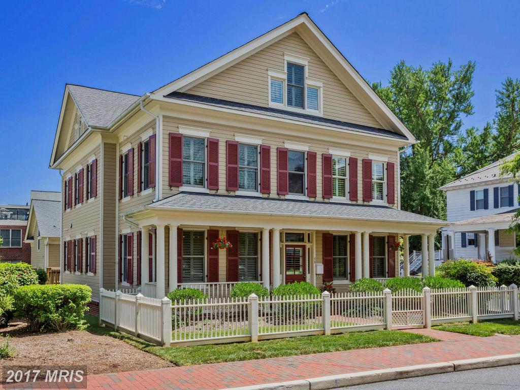 46 Franklin Street - Photo 1