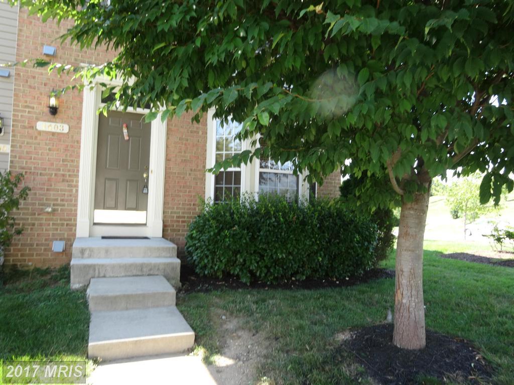 1403 Pangbourne Way - Photo 1