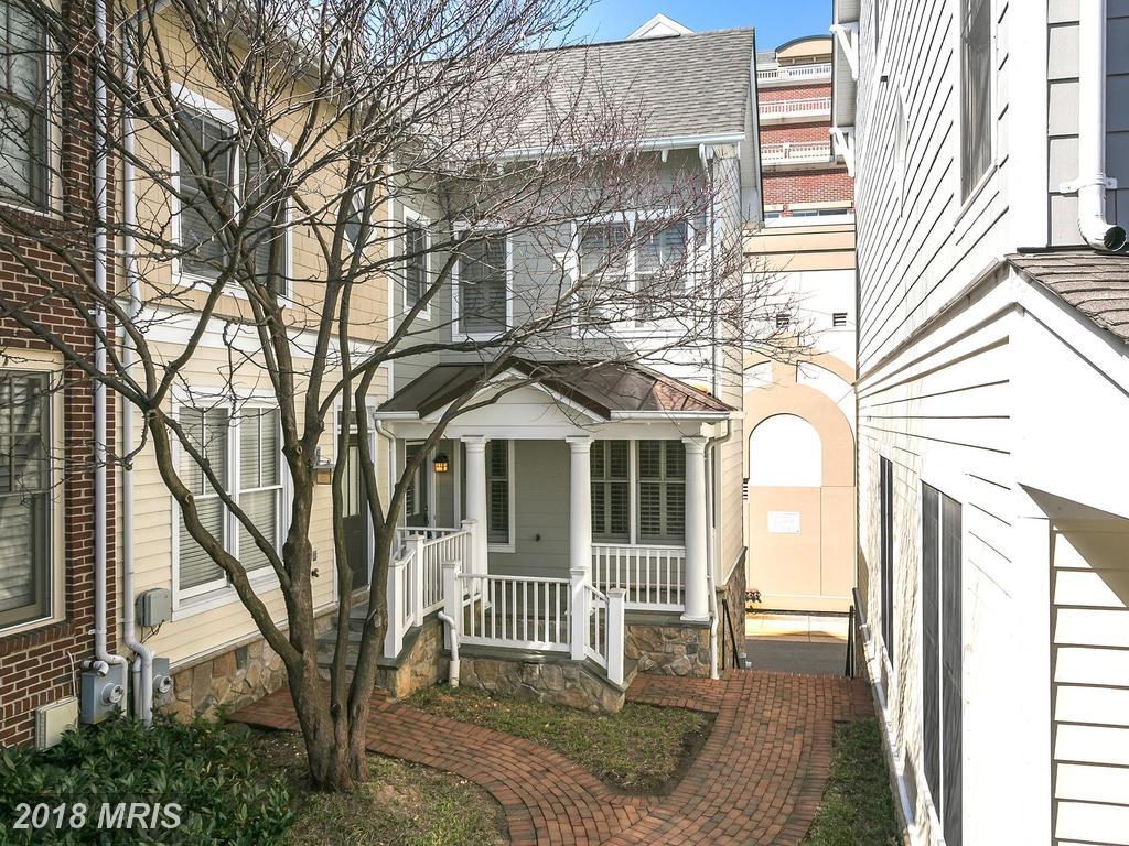 2803 11TH Street - Photo 1