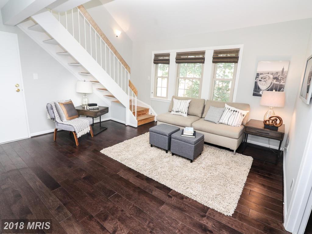 525 Bashford Lane - Photo 1