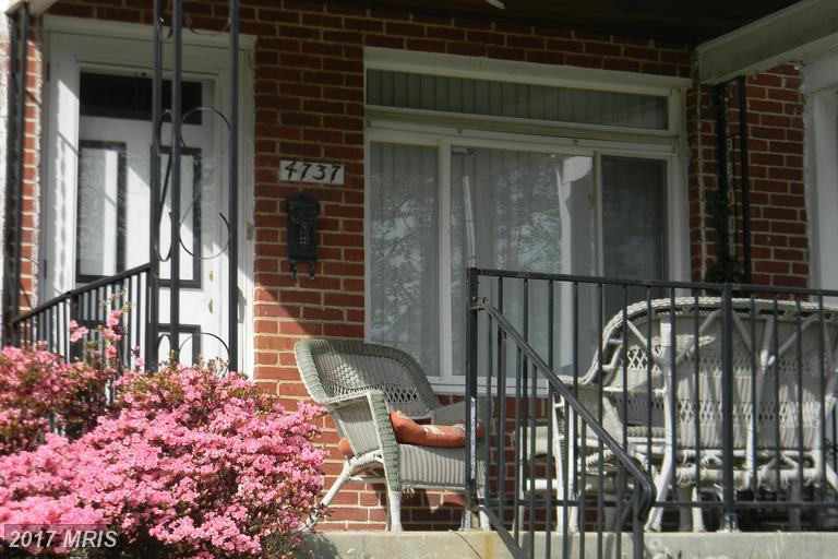 4737 Williston Street - Photo 1