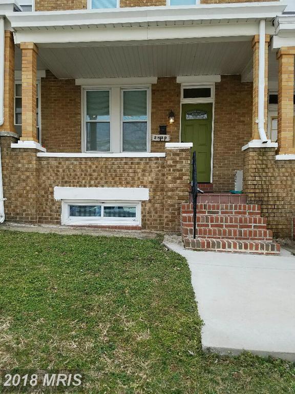 2839 Pelham Avenue - Photo 1
