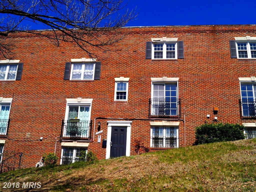 732 5TH Street - Photo 1