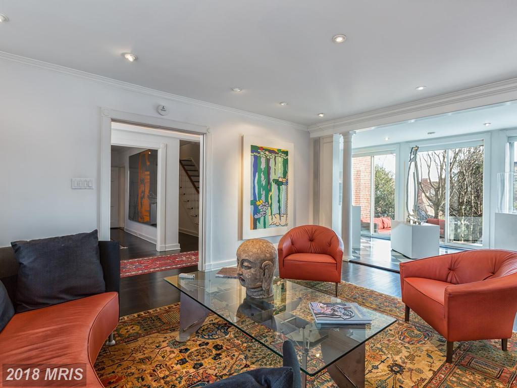 2402 Wyoming Avenue - Photo 1